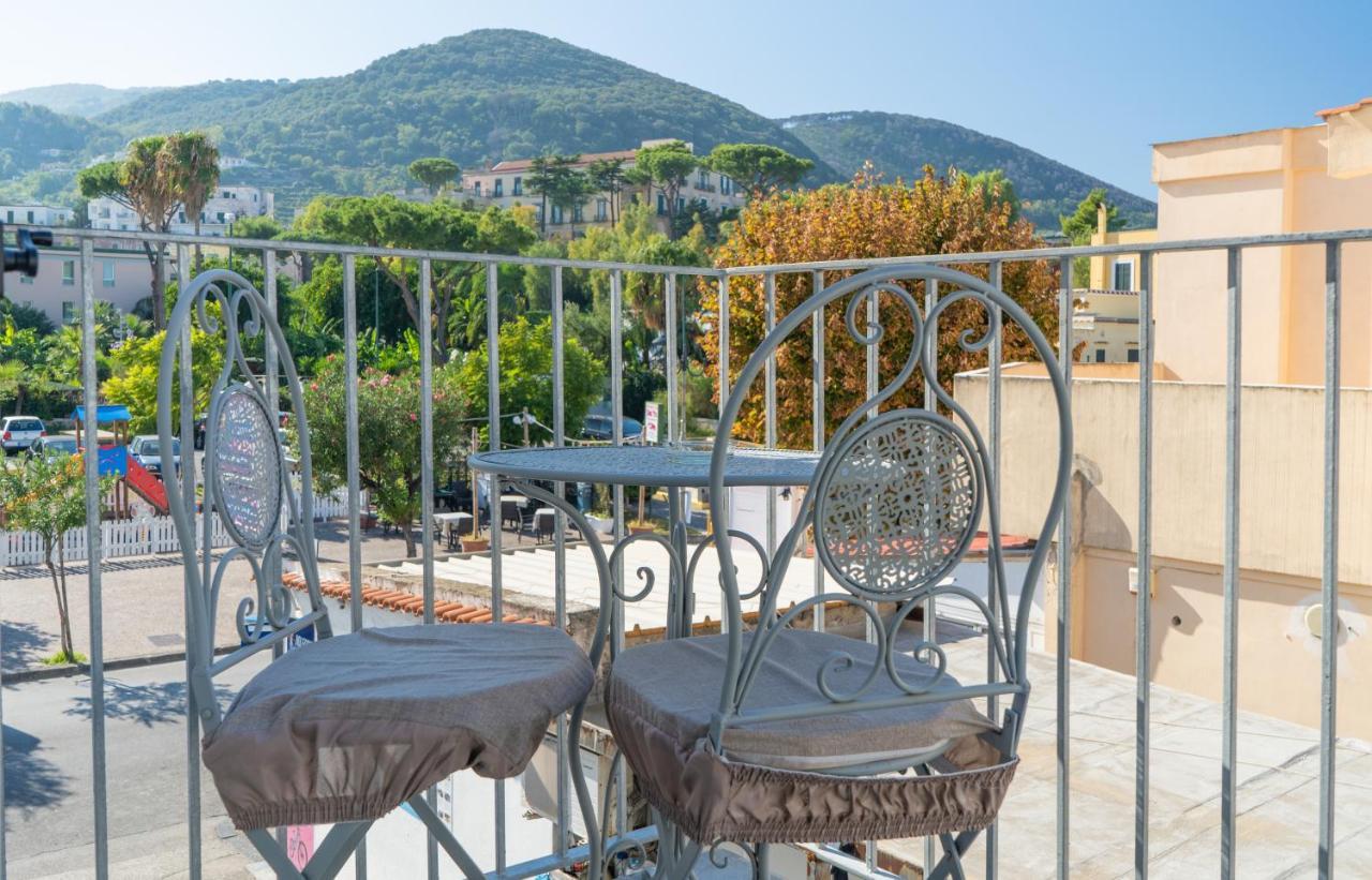 Alloggio Nuovissimo Al Centro E Rilassante Ischia Exterior foto