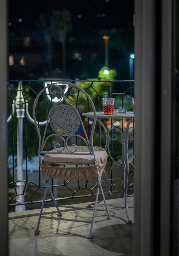 Alloggio Nuovissimo Al Centro E Rilassante Ischia Exterior foto