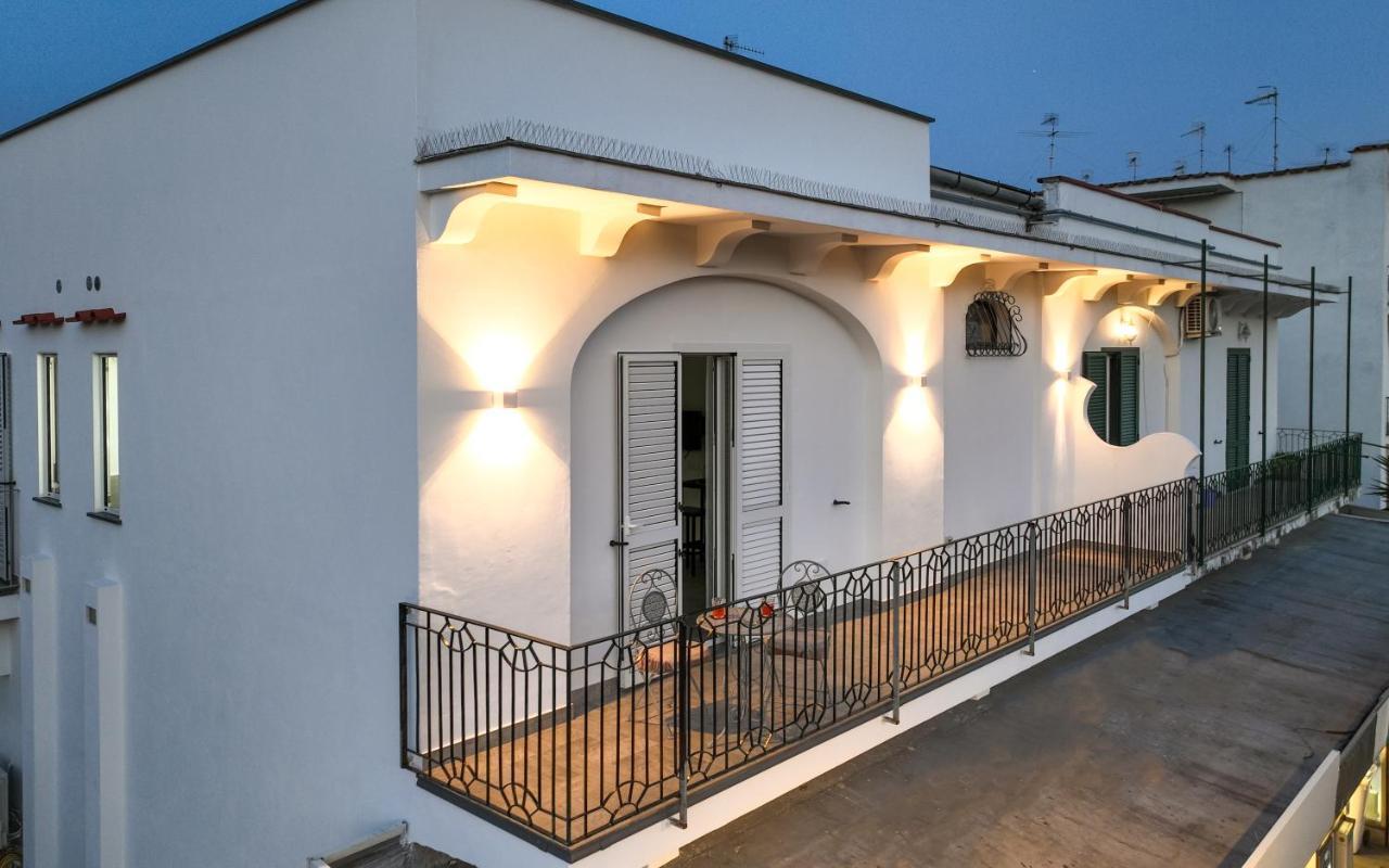 Alloggio Nuovissimo Al Centro E Rilassante Ischia Exterior foto
