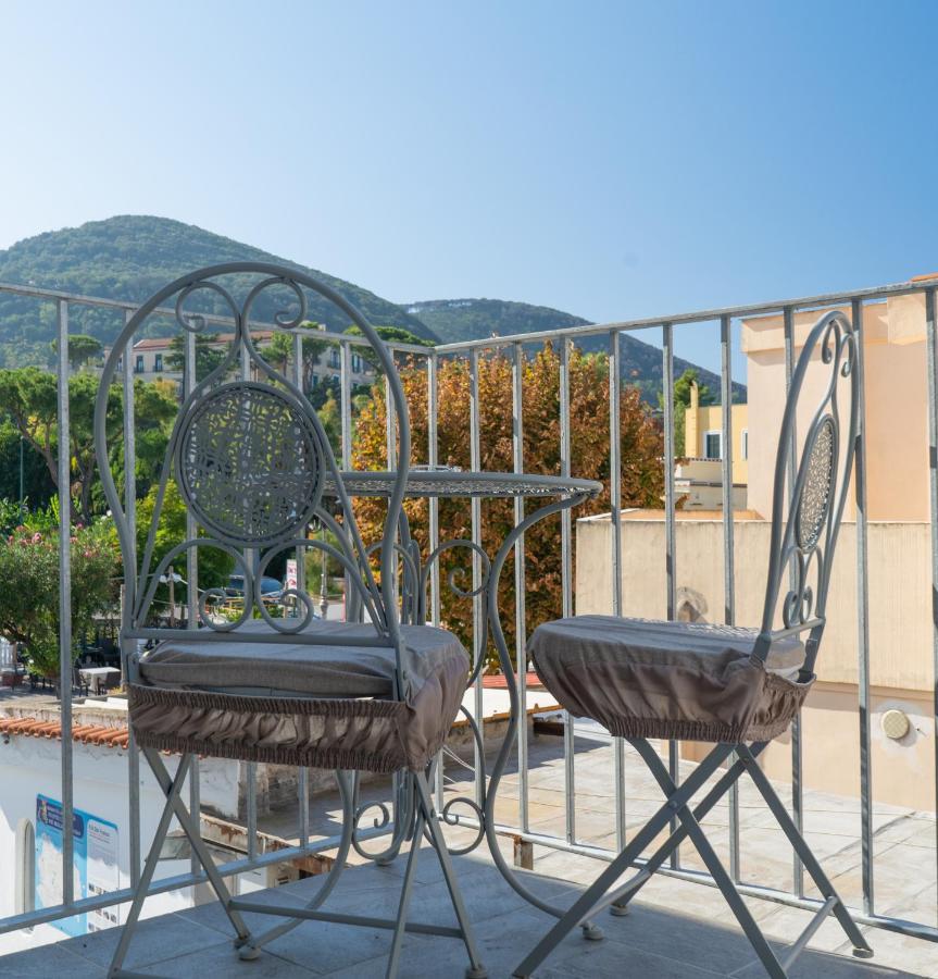 Alloggio Nuovissimo Al Centro E Rilassante Ischia Exterior foto
